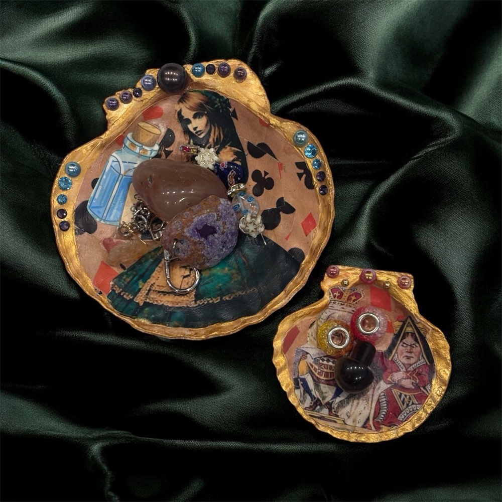 Alice in Wonderland Seashell Trinket Dishes – Set of Two